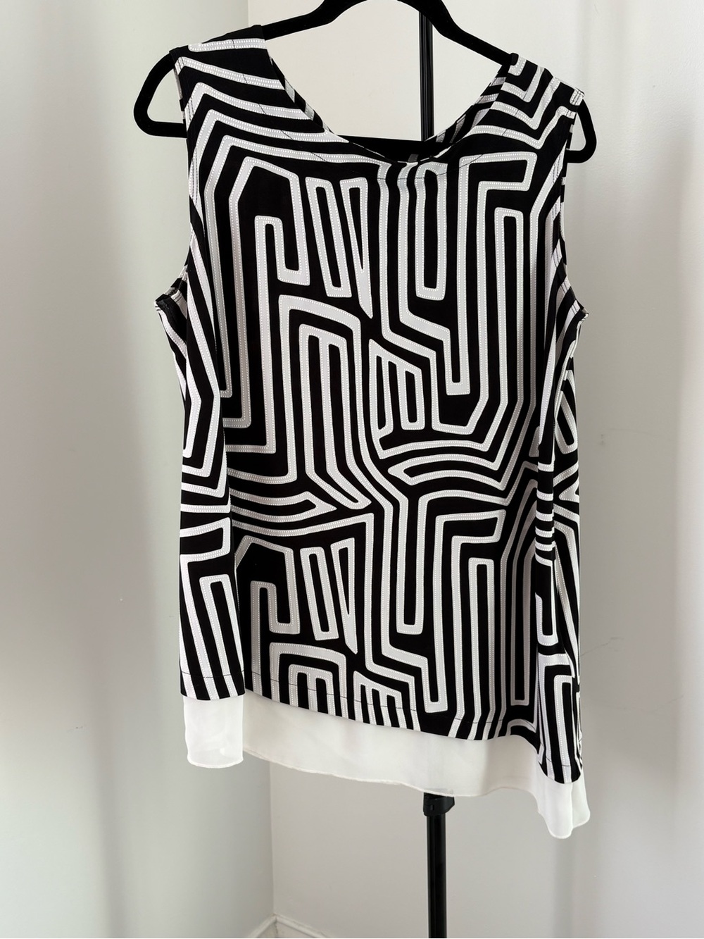 Joseph Ribkoff Black and White Geometric Sleeveless Camisole
